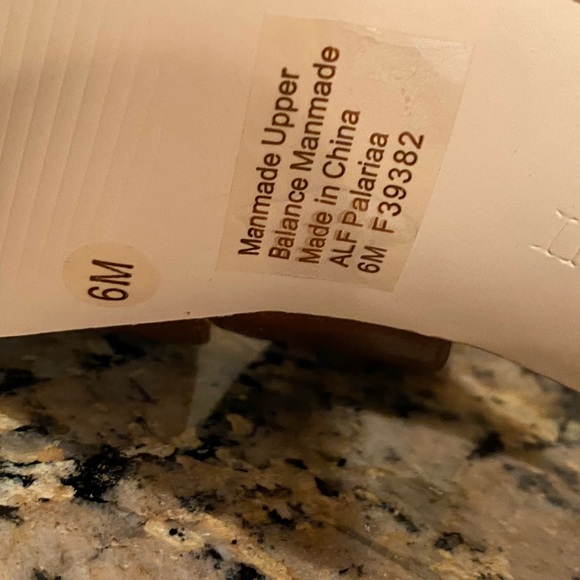 Women Sandals - Picture 7 of 9